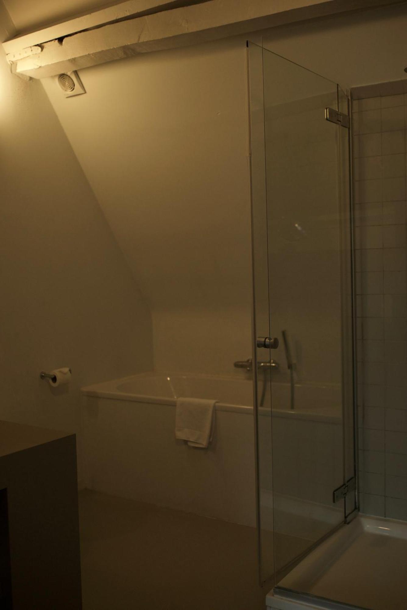 Hotel Matelote Antwerpen Bagian luar foto