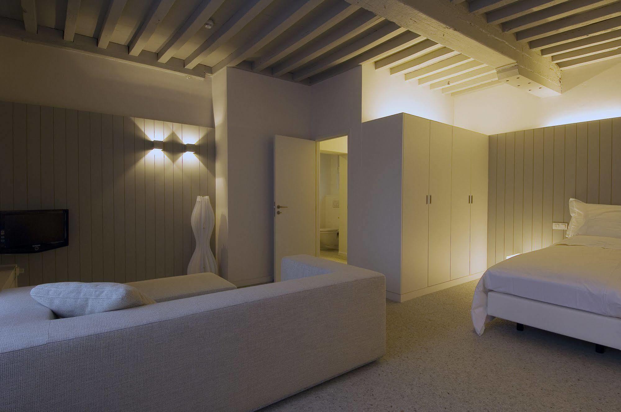 Hotel Matelote Antwerpen Bagian luar foto