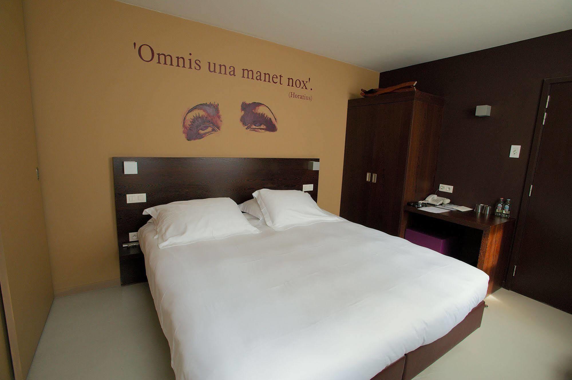 Hotel Matelote Antwerpen Bagian luar foto